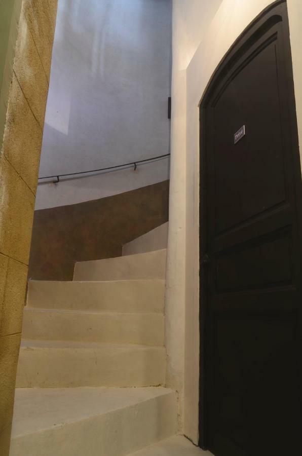 La Tour Bouigas Apartamento LʼIsle-sur-la-Sorgue Exterior foto